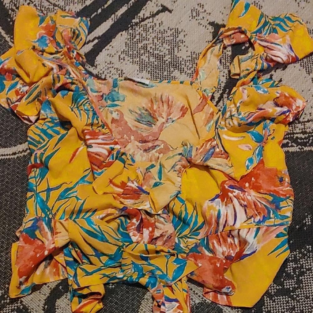 Floral Wrap Yellow Top Sz 2X